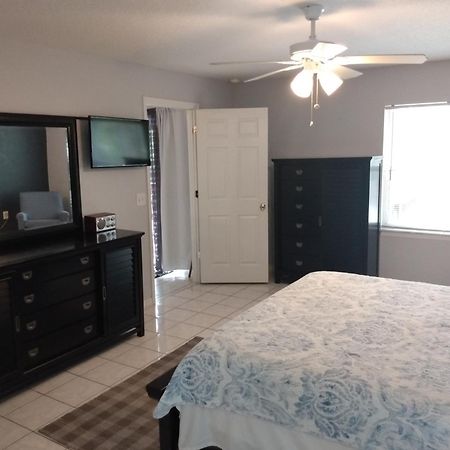 Poolhouse Villa Tampa Bagian luar foto