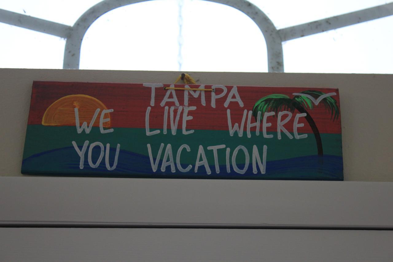 Poolhouse Villa Tampa Bagian luar foto